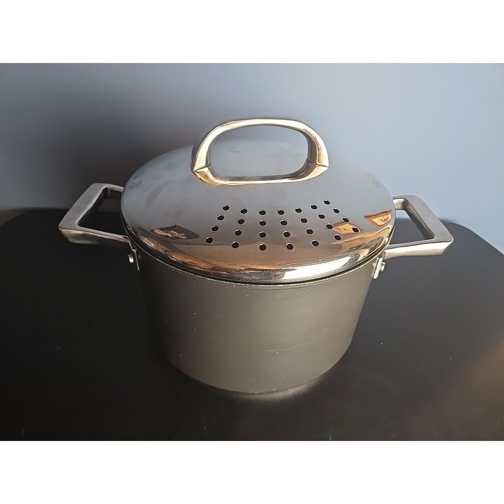 Circulon Hard Anodized Aluminum 7 Quart Casserole With Locking Straining Lid
